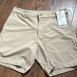 Men’s commission shorts 7inch classic brand new with tags size 33 waist